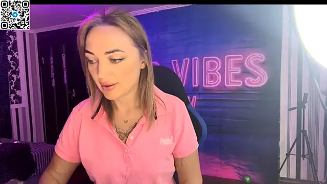 Blonde Temptation online show from September 12, 2025, 10:15 am