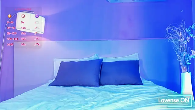 Snapshot of AlannaJonnes chatting on April 7, 2026, 12:07 pm AlannaJonnes online show from April 7, 2026, 12:07 pm