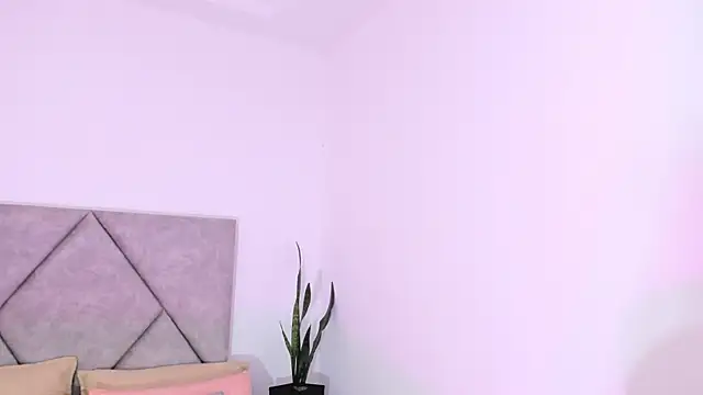 Snapshot of AlannaJonnes chatting on March 13, 2026, 8:14 pm AlannaJonnes online show from March 13, 2026, 8:14 pm