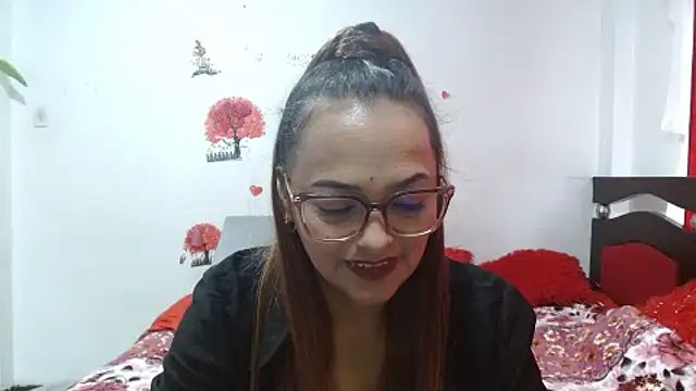 Lady 16 online show from September 30, 2025, 3:18 pm