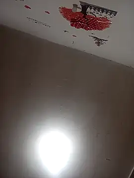 Lady 16 online show from September 17, 2025, 12:29 pm