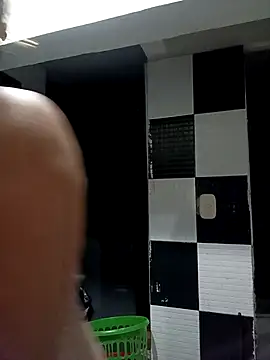 Lady 16 online show from September 23, 2025, 10:39 pm