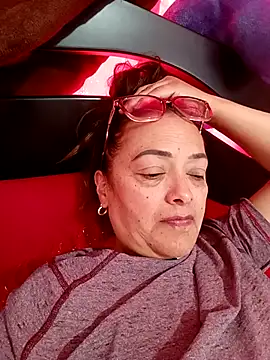 Lady 16 online show from September 27, 2025, 3:29 pm