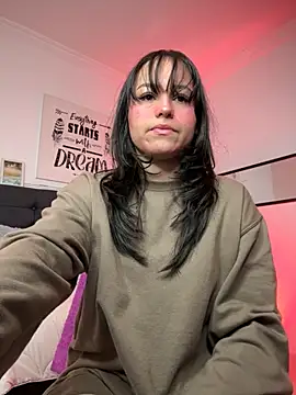 Eymmy 24 online show from October 24, 2025, 2:43 am