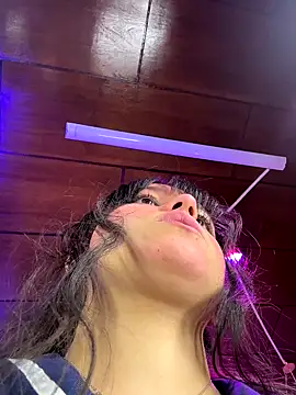 Eymmy 24 online show from September 30, 2025, 9:54 pm