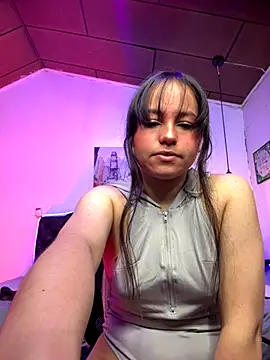 Eymmy 24 online show from October 4, 2025, 2:35 am