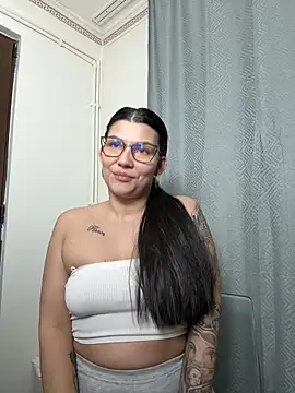 MiaKiittyy online show from February 20, 2026, 10:55 pm