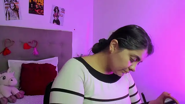 TifanyAmazinng online show from February 23, 2026, 12:50 pm