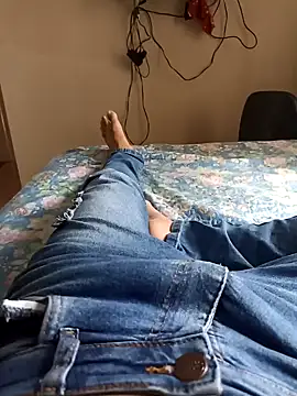 comobucetinhas online show from September 12, 2025, 7:02 pm