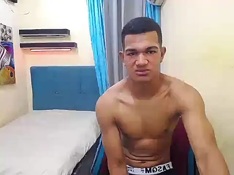 Black hugecock online show from November 10, 2025, 6:13 pm