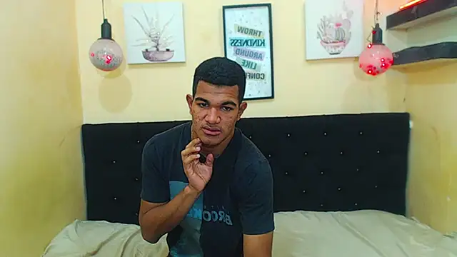 Black hugecock online show from October 5, 2025, 3:52 am