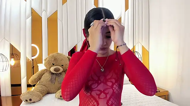 ValeriaPrado online show from November 8, 2025, 9:07 pm