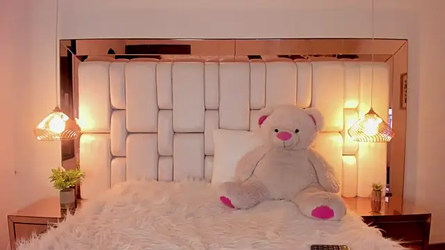 ValeriaPrado online show from October 2, 2025, 8:12 pm