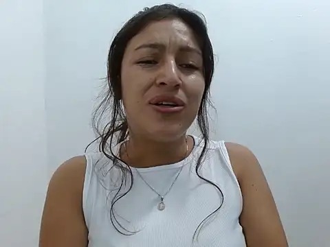 Snapshot of SarahFriendly chatting on May 14, 2026, 1:08 pm SarahFriendly online show from May 14, 2026, 1:08 pm
