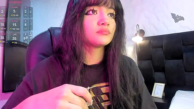 Snapshot of Darky_Doll chatting on December 1, 2025, 8:53 pm Darky Doll online show from December 1, 2025, 8:53 pm