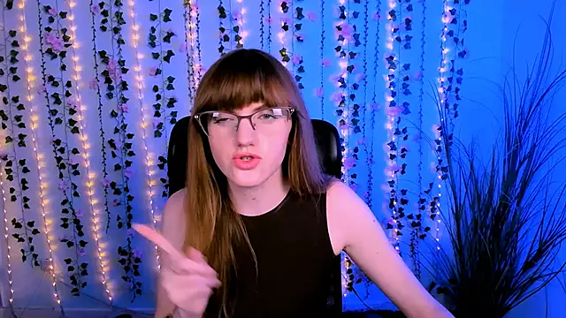 Snapshot of ava_mystic_ chatting on October 13, 2025, 9:05 pm ava mystic online show from October 13, 2025, 9:05 pm