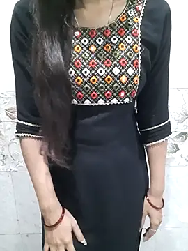 Aarti-kumri online show from February 25, 2026, 6:52 pm