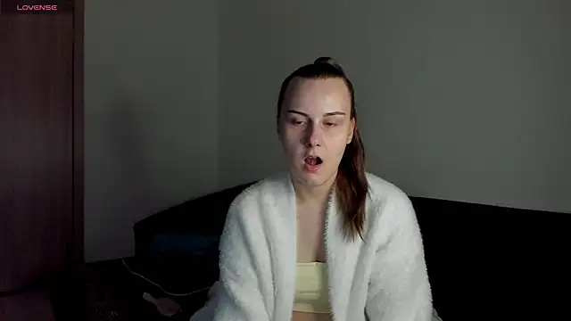 Snapshot of Kelly_Cartier chatting on June 29, 2026, 5:12 pm Kelly Cartier online show from June 29, 2026, 5:12 pm