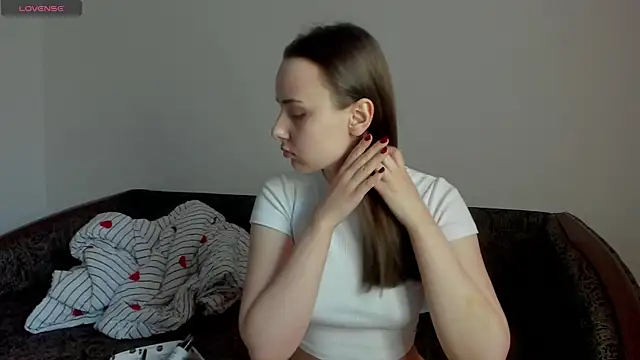 Snapshot of Kelly_Cartier chatting on April 20, 2026, 1:24 pm Kelly Cartier online show from April 20, 2026, 1:24 pm