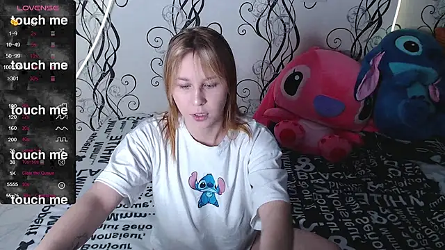 RoyAngela online show from October 22, 2025, 1:10 pm