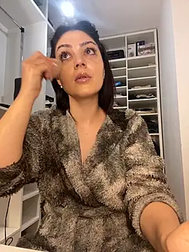 Lexi Storm online show from November 15, 2025, 6:50 am