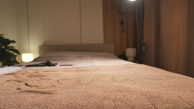 Noctivelle online show from April 6, 2026, 7:59 pm