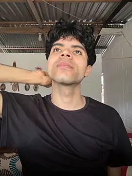 Axel-Mejia online show from February 12, 2026, 3:23 pm