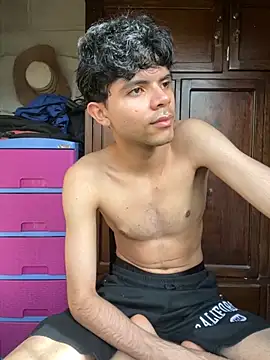 Axel-Mejia online show from December 3, 2025, 8:52 pm