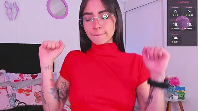 Aryane art  online show from November 12, 2025, 9:07 pm