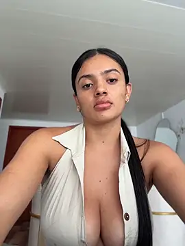 AnaaFaith  online show from April 10, 2026, 6:37 pm