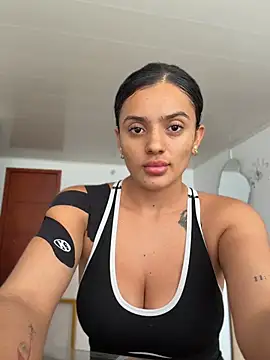 AnaaFaith  online show from April 8, 2026, 7:04 pm