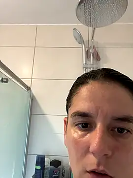 hottyFcup online show from September 22, 2025, 6:47 pm