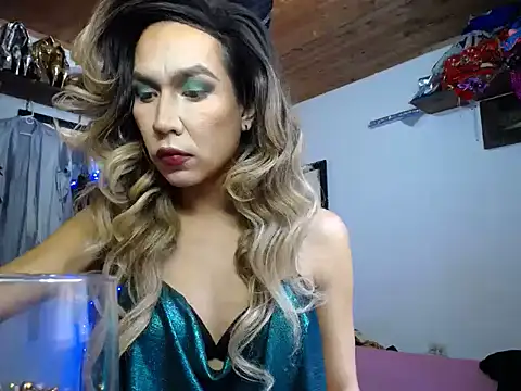 sashastarfire online show from November 12, 2025, 3:49 pm