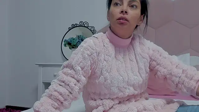 Snapshot of LadyLiia chatting on January 14, 2025, 4:25 am LadyLiia online show from January 14, 2025, 4:25 am