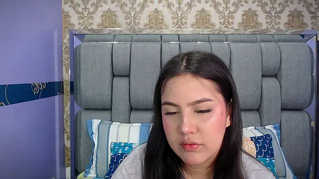 ValentinaMillers  online show from October 1, 2025, 9:47 am