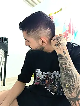 giannis090 online show from January 9, 2026, 8:38 pm