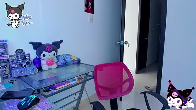 Snapshot of KeitaMoon chatting on September 24, 2025, 8:04 pm KeitaMoon online show from September 24, 2025, 8:04 pm