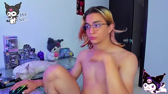 Snapshot of KeitaMoon chatting on October 12, 2025, 4:19 pm KeitaMoon online show from October 12, 2025, 4:19 pm