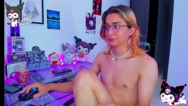 Snapshot of KeitaMoon chatting on November 27, 2025, 2:17 pm KeitaMoon online show from November 27, 2025, 2:17 pm