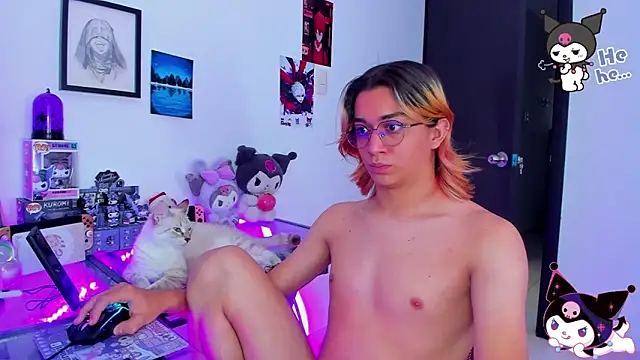 Snapshot of KeitaMoon chatting on December 17, 2025, 2:00 pm KeitaMoon online show from December 17, 2025, 2:00 pm