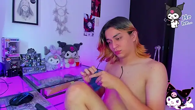 Snapshot of KeitaMoon chatting on February 2, 2026, 6:40 pm KeitaMoon online show from February 2, 2026, 6:40 pm