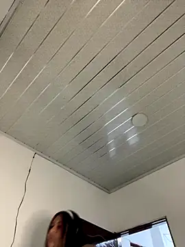 Snapshot of Nicky-222 chatting on November 4, 2025, 2:04 am Nicky-222 online show from November 4, 2025, 2:04 am