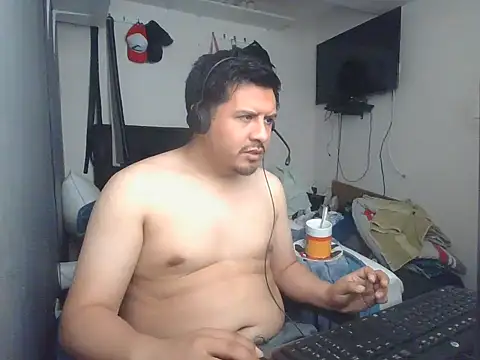 Snapshot of Xxxristiano chatting on February 11, 2026, 1:55 pm Xxxristiano online show from February 11, 2026, 1:55 pm