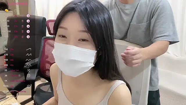 ni ni01 online show from September 24, 2025, 11:39 am