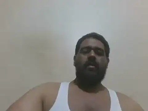 elpoop7305 online show from February 9, 2026, 11:03 pm