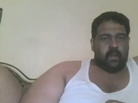 Snapshot of elpoop7305 chatting on April 17, 2026, 10:07 am elpoop7305 online show from April 17, 2026, 10:07 am