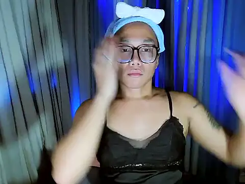 Snapshot of YourNikkieXxx chatting on July 15, 2026, 12:34 pm YourNikkieXxx online show from July 15, 2026, 12:34 pm