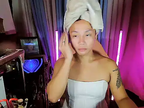 Snapshot of YourNikkieXxx chatting on June 12, 2026, 3:21 pm YourNikkieXxx online show from June 12, 2026, 3:21 pm
