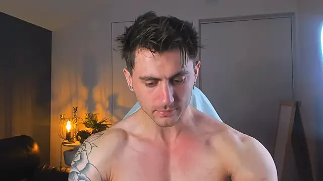 Oscar Miller  online show from October 19, 2025, 9:06 pm