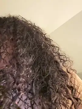 yasmingarcia online show from October 30, 2025, 11:30 am